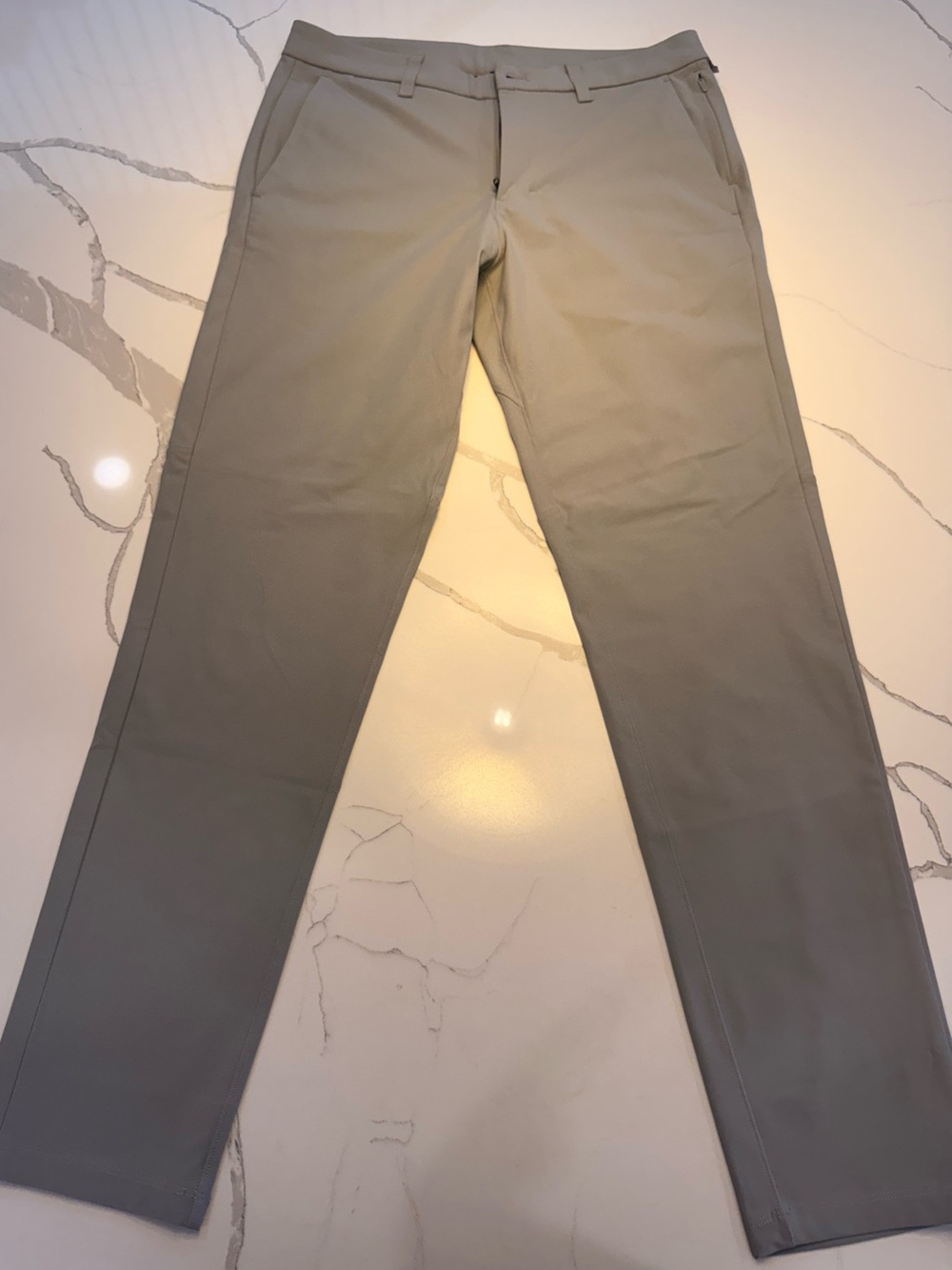 Commission Slim-Fit Pant 32"
*Warpstreme